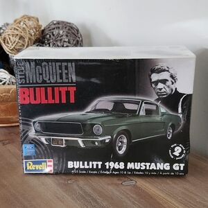 Revell Bullitt 1968 Ford Mustang GT 1:25 Scale Model Kit - Steve McQueen